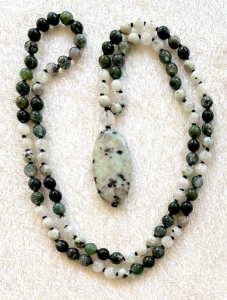 Sesame Jasper, Moonstone, Moss Agate, Moonstone Guru, Sesame Jasper Pendant Mala