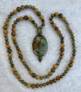 Unakite, Sandalwood, Unakite Guru & Pendant Unakite, Sandalwood, Unakite Guru & Pendant